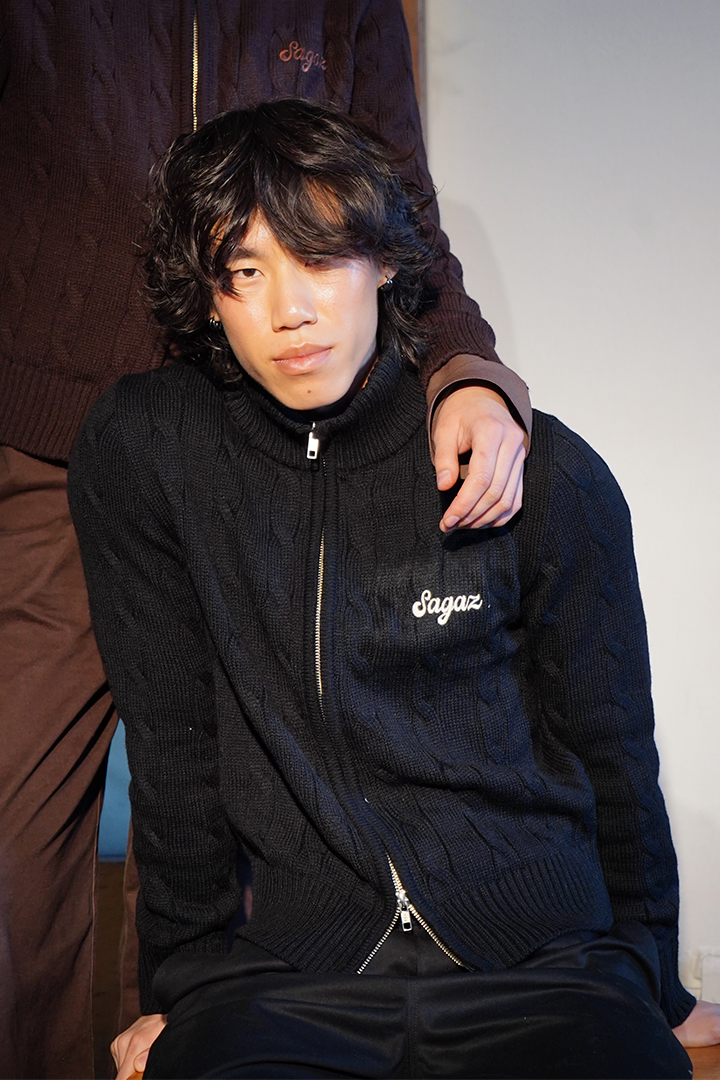 Musubi Zip Sweater black