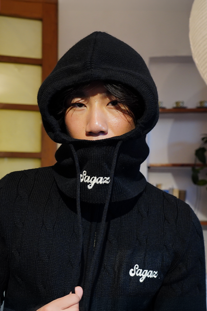 Musubi Zip Sweater black