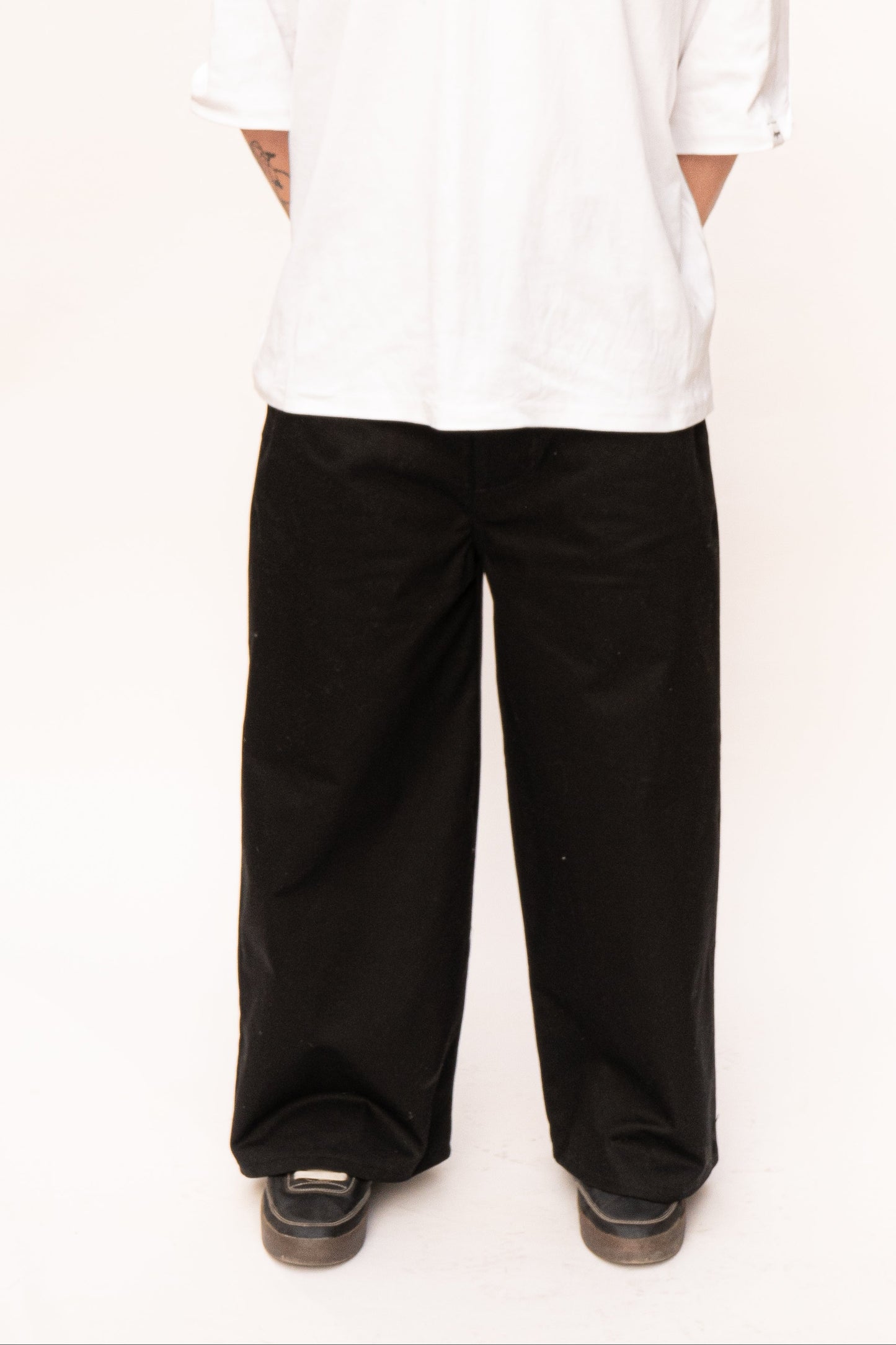 2 piece skirt and pants negro
