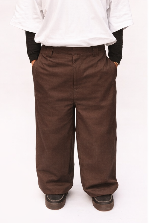 Baggy pants cafe